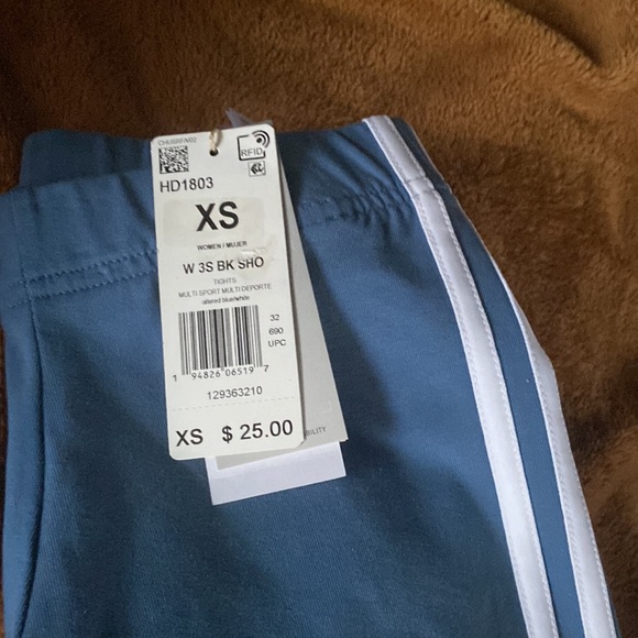 Adidas biker shorts, light blue size extra small - Picture 4 of 4